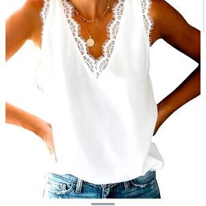 Women’s off white camisole tank top